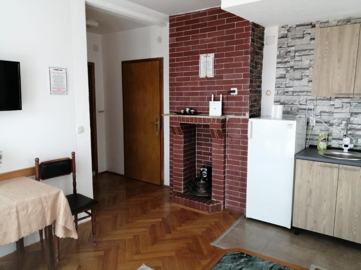 Vila Visni Lagadin Ngoại thất bức ảnh