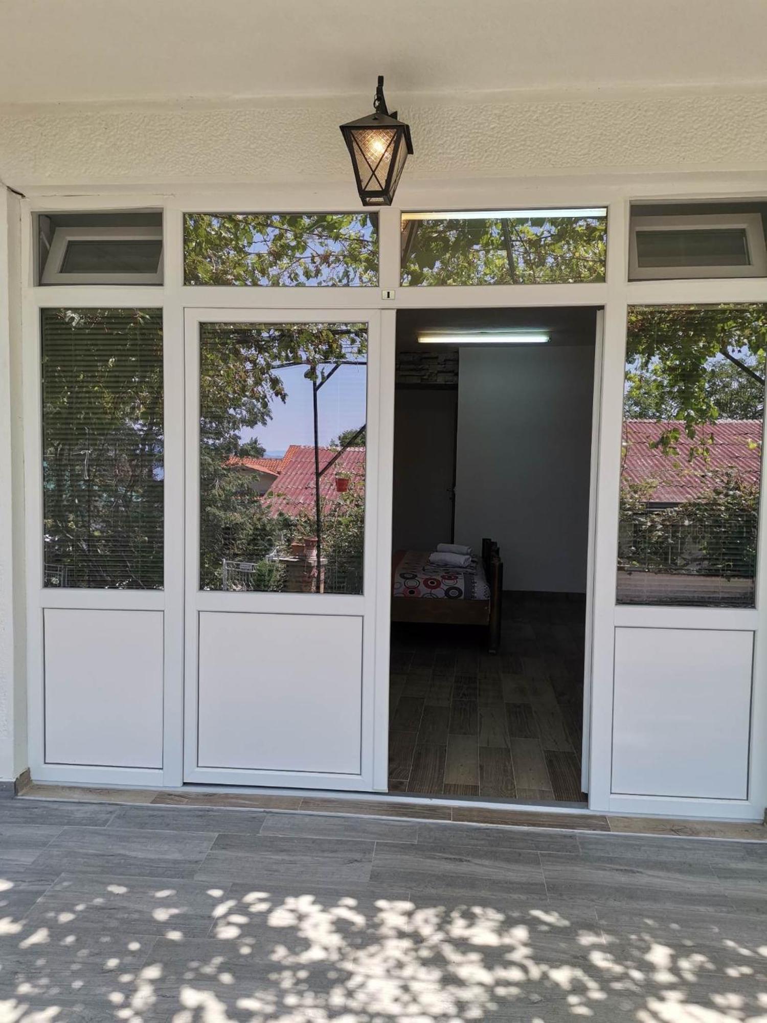 Vila Visni Lagadin Ngoại thất bức ảnh