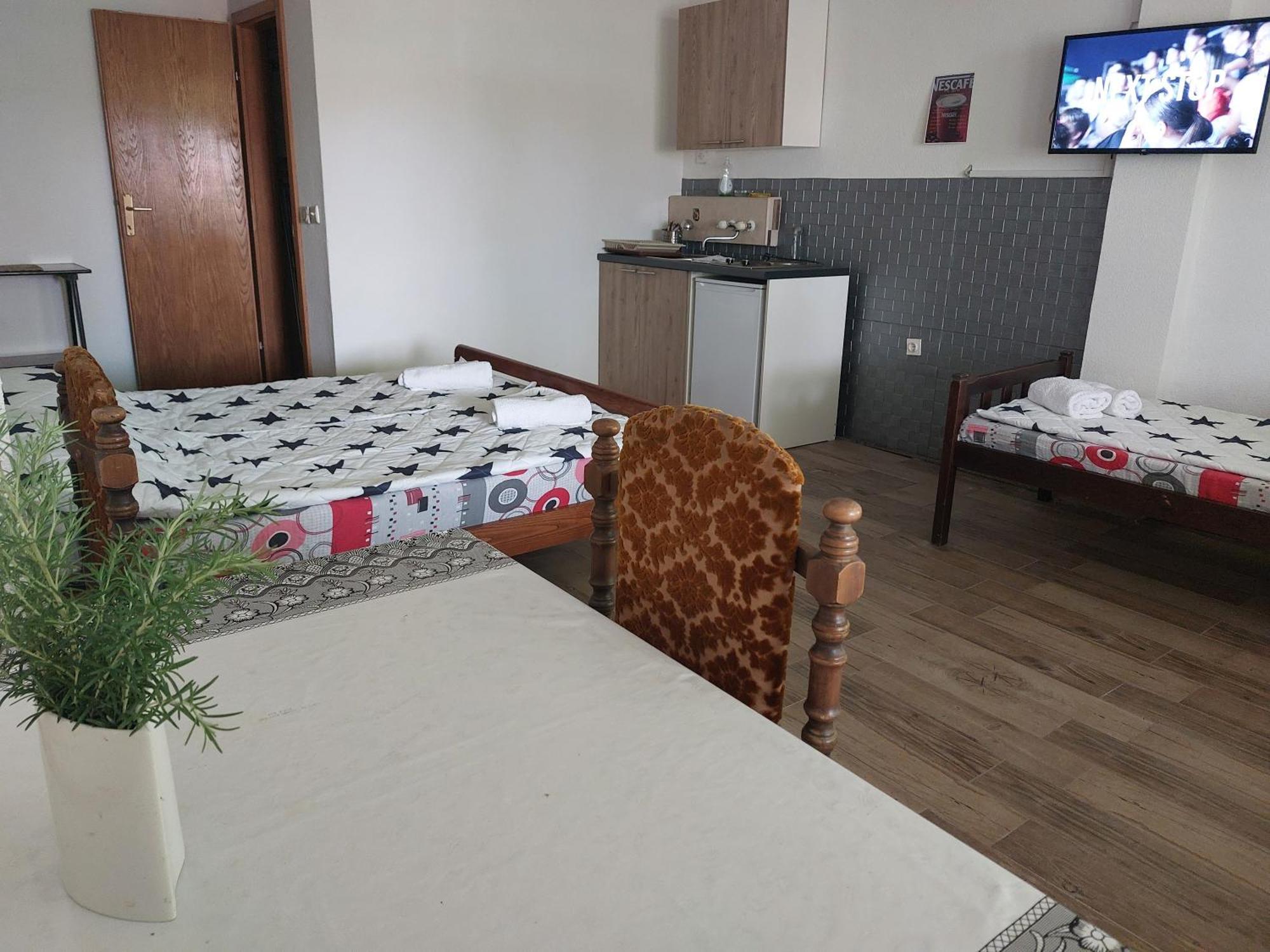 Vila Visni Lagadin Ngoại thất bức ảnh