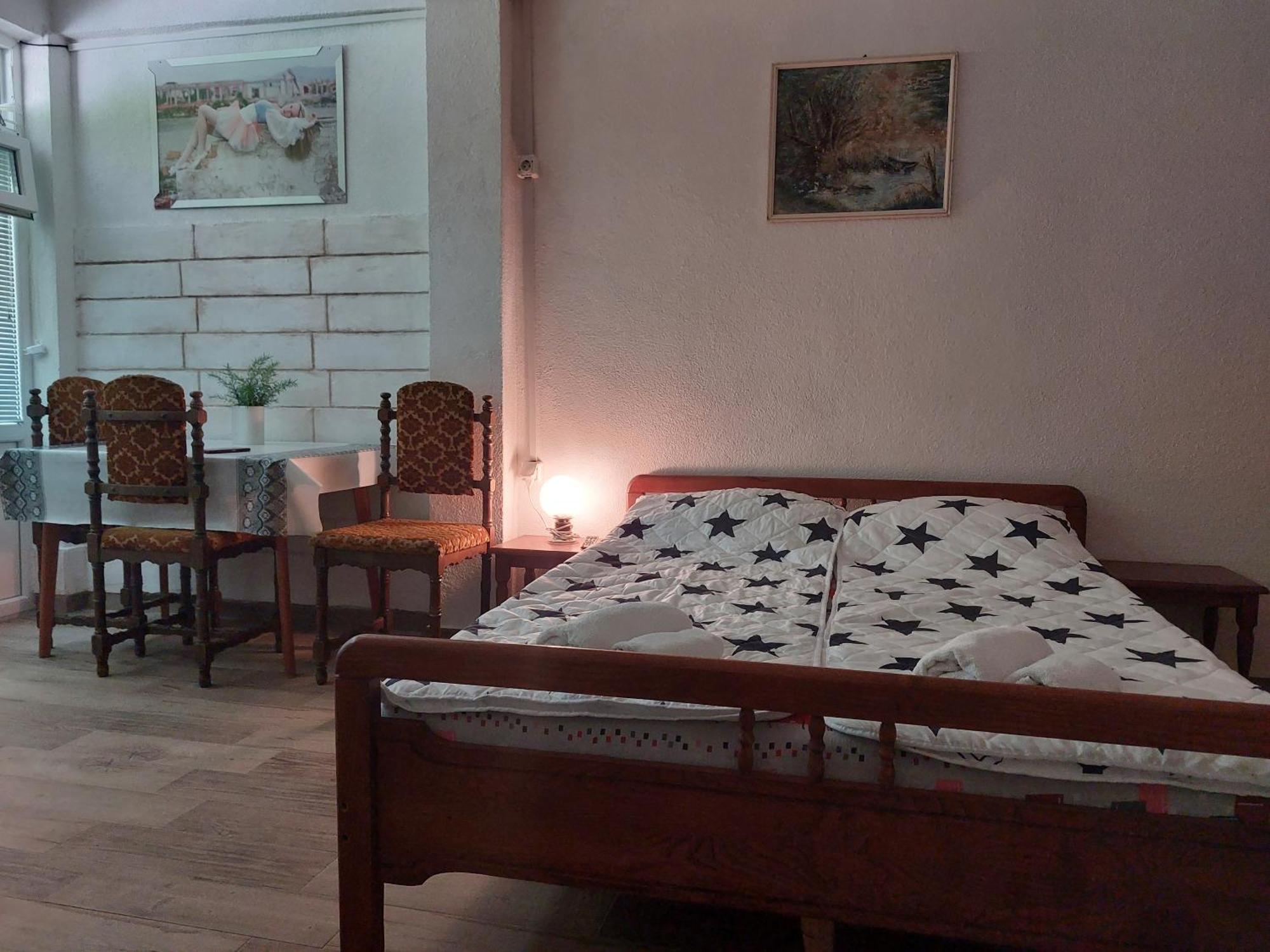 Vila Visni Lagadin Ngoại thất bức ảnh